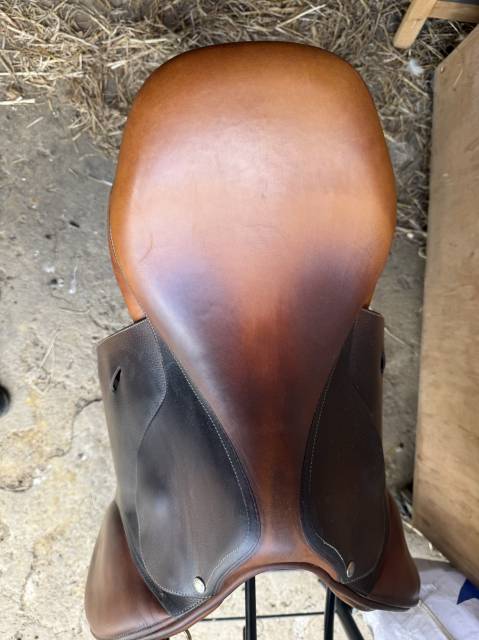 Selle Butet + &eacute;quipement 