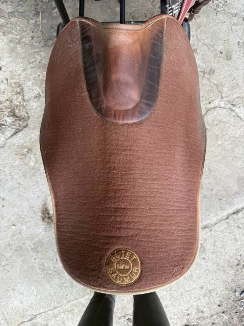 Selle Butet + &eacute;quipement 