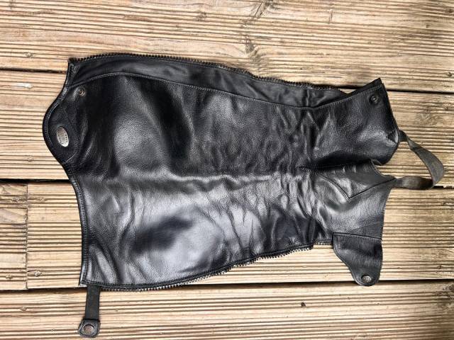 Mini chaps cuir noir Parlenti