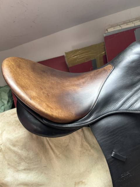 Selle dressage St&uuml;bben Maestoso Havane Arcade 31 Т.17,5