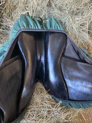 Selle Devoucoux Biarritz O noire 17,5&rsquo; 2021