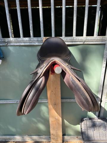 Selle norton marron synth&eacute;tique et cuir
