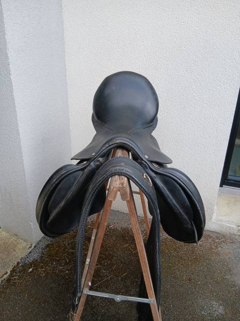 Selle Fouganza 17&rsquo;5 noire