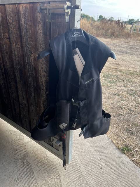 Gilet airbag Hit-air - Taille L - tr&egrave;s bon &eacute;tat