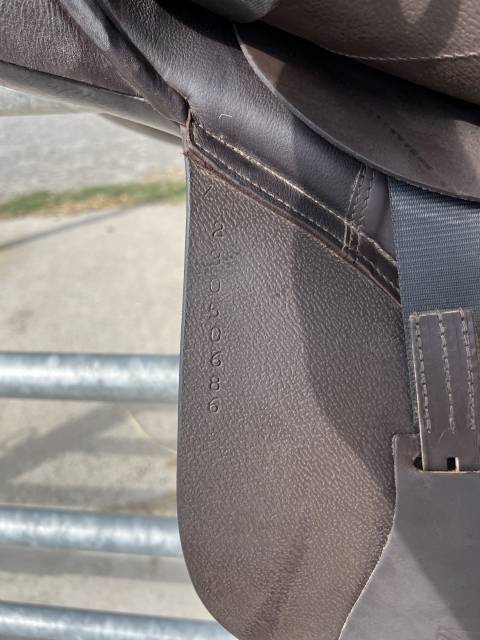 Selle mixte 17 pouces GFS