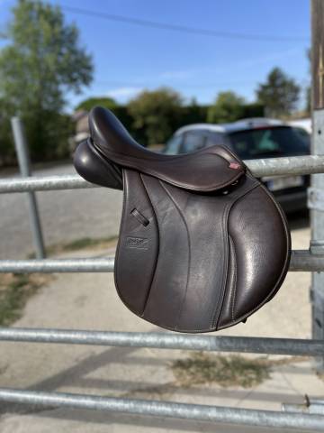 Selle mixte 17 pouces GFS