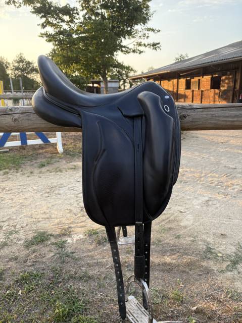 Selle de dressage Devoucoux