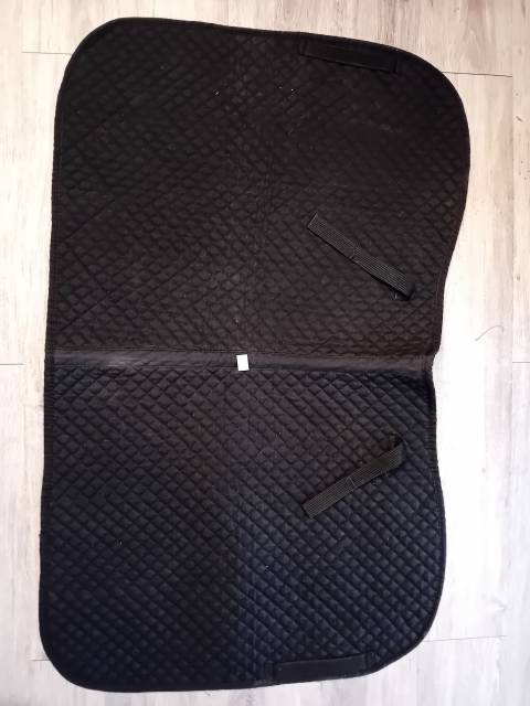 Tapis de selle chabraque noir