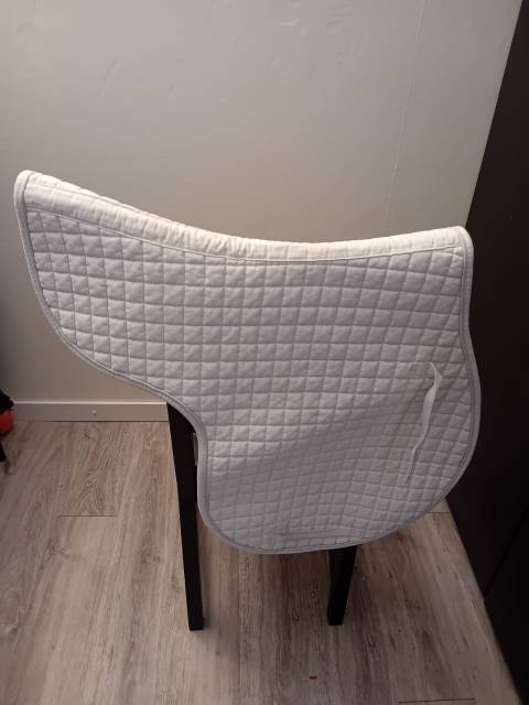 Tapis de selle en forme