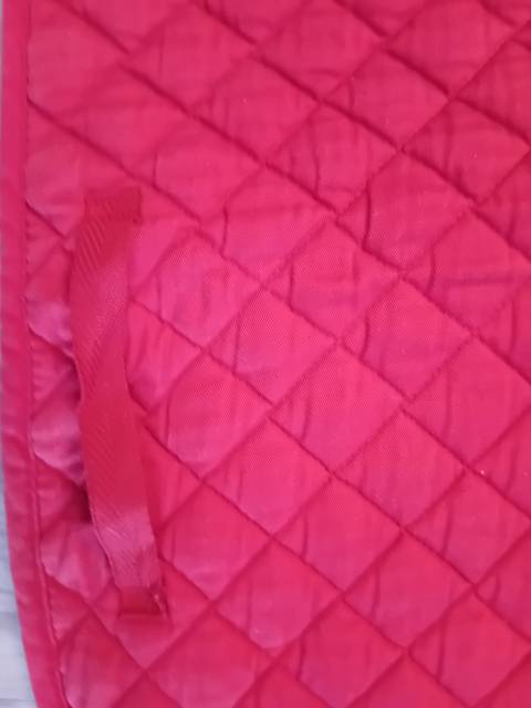 Tapis de selle rouge
