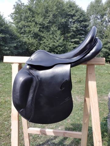 Selle mixte Roma VSD de chez Prestige 18' noire
