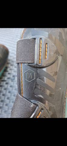 Guetres E-SHOCK - EQUICK prot&egrave;ge boulet