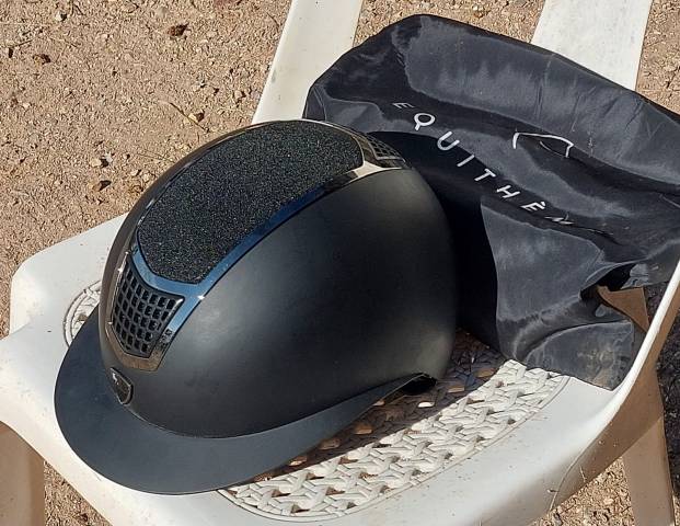 Casque dressage equitheme