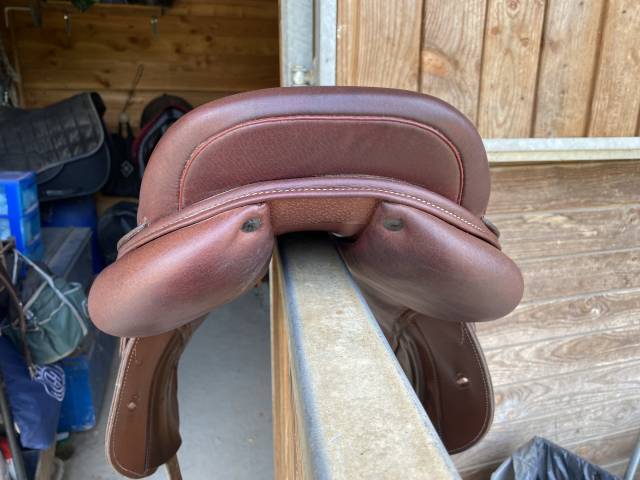 N&Eacute;GOCIABLE selle planitium 