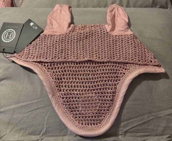 Bonnet harcour 