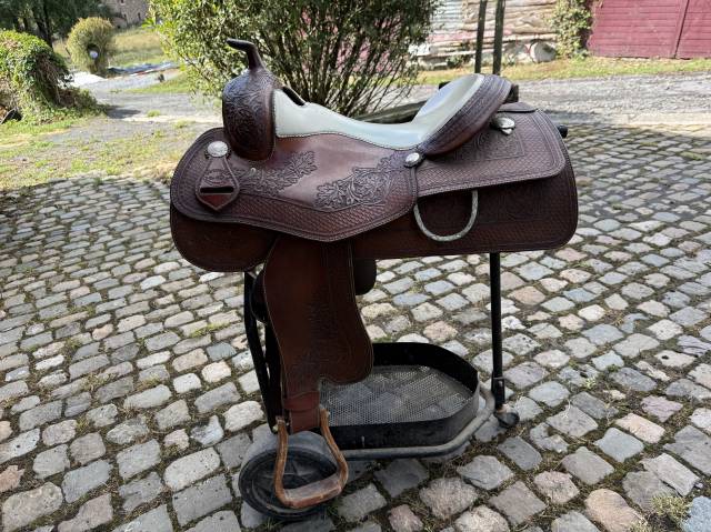 Selle western de type trail