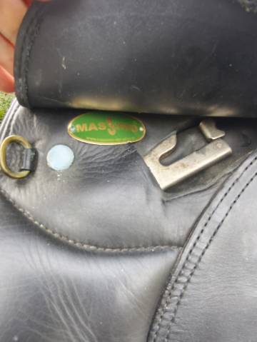 Selle Massimo &ndash; 17,5 pouces &ndash; Arcade &eacute;troite &ndash; Garrot d