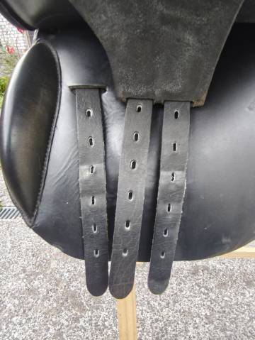 Selle Massimo &ndash; 17,5 pouces &ndash; Arcade &eacute;troite &ndash; Garrot d