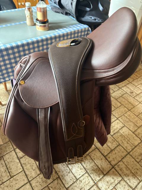 Selle Acavallo Guttusso 17&rsquo;&rsquo; marron