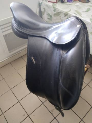 Selle de dressage Forestier taille 17'5