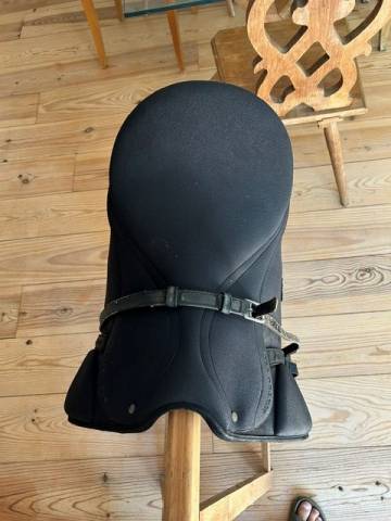 Selle de dressage Wintec Isabell Werth 17,5" &ndash; arcade n