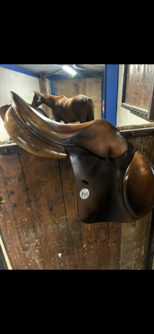 Selle meyer de taille 17,5 