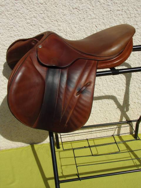 Selle Butet Doubl&eacute;e Veau 17'5