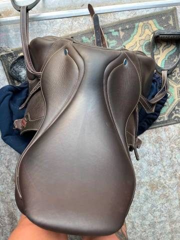 Selle Ikonic light 17