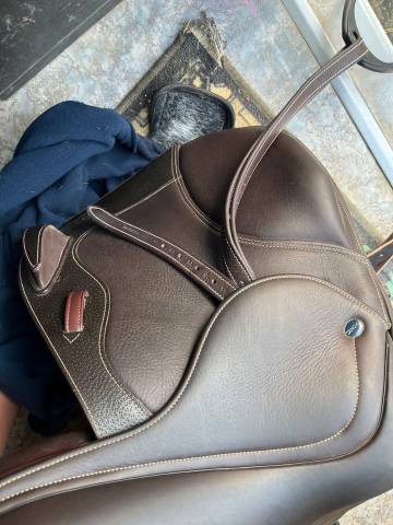 Selle Ikonic light 17