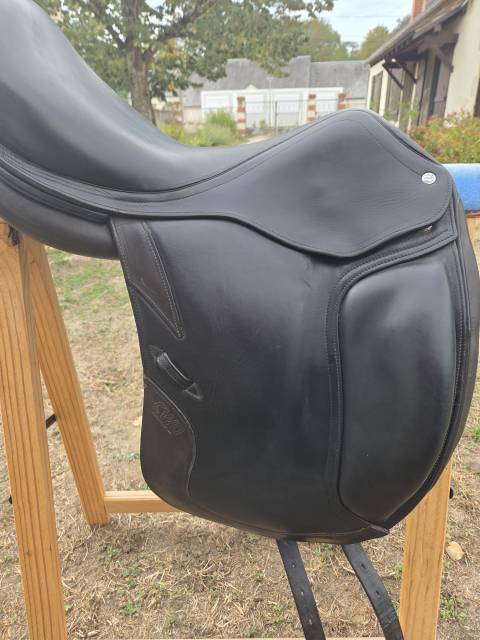 Selle dressage CWD 18'