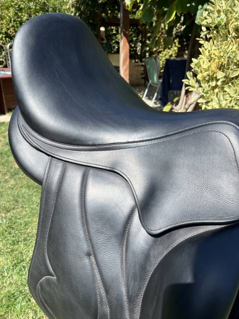 Selle Antares dressage mod&egrave;le cadence 