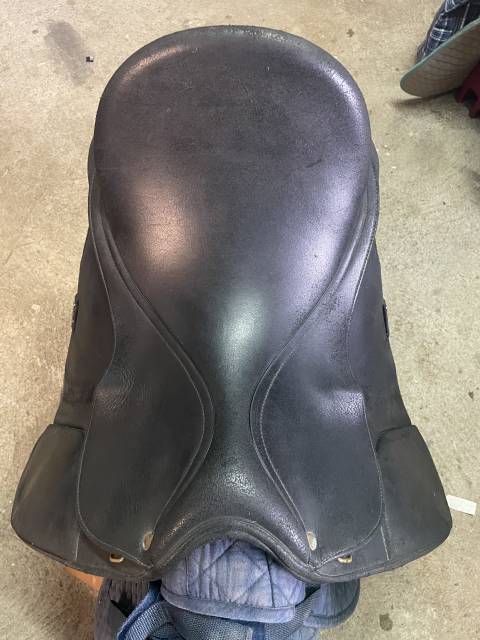 Selle de dressage wintec Isabelle wear 17,5