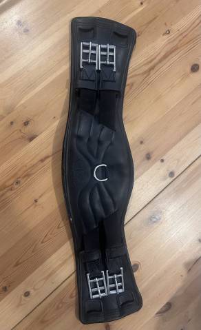 Selle de dressage 