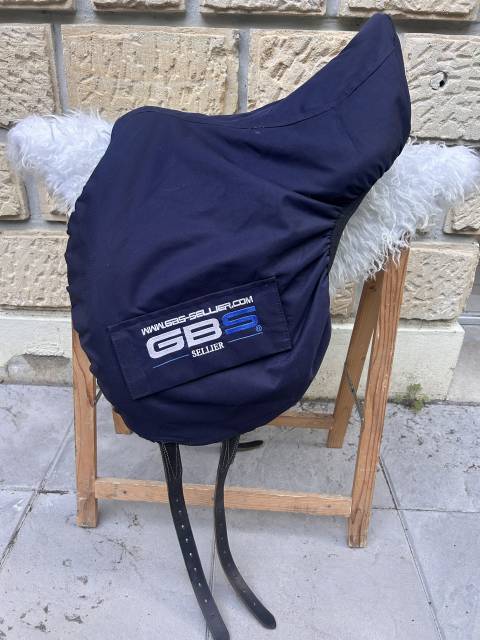 Selle de dressage 