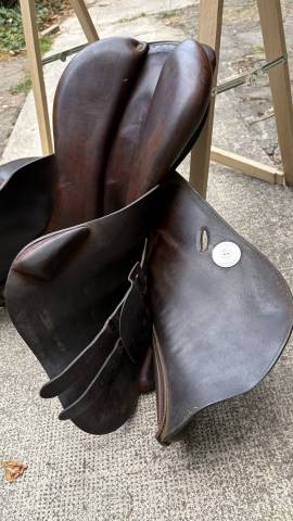 selle MEYER 17 pouces