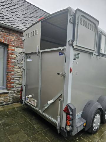 Van IFOR WILLIAMS HB511 2 chevaux &agrave; vendre