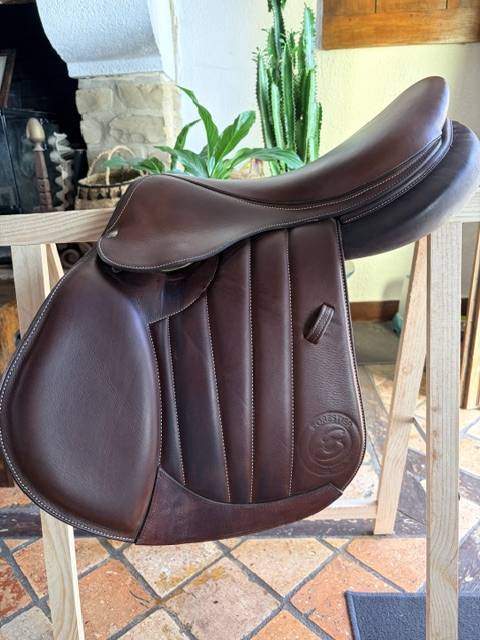 Selle Forestier S&eacute;oul 17,5" &ndash; 2AA &ndash; doubl&eacute;e veau &ndash; PRO 