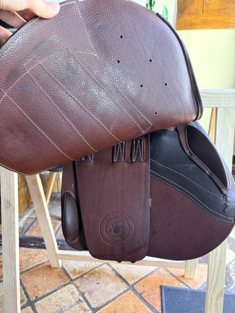 Selle Forestier S&eacute;oul 17,5" &ndash; 2AA &ndash; doubl&eacute;e veau &ndash; PRO 