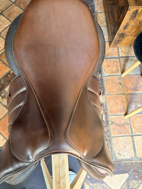 Selle Forestier S&eacute;oul 17,5" &ndash; 2AA &ndash; doubl&eacute;e veau &ndash; PRO 