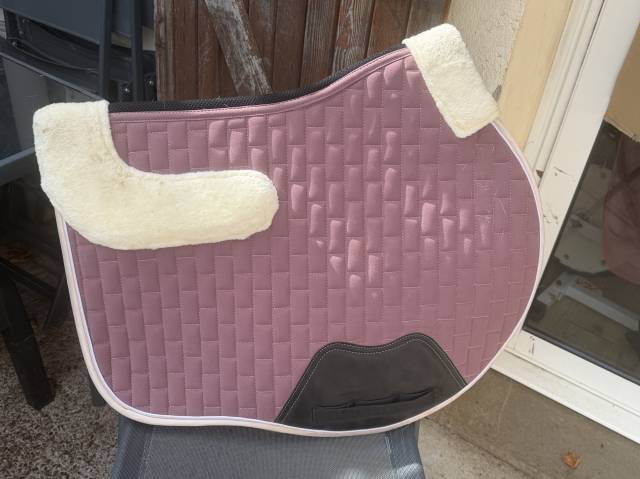 Tapis de selle equith&egrave;me 