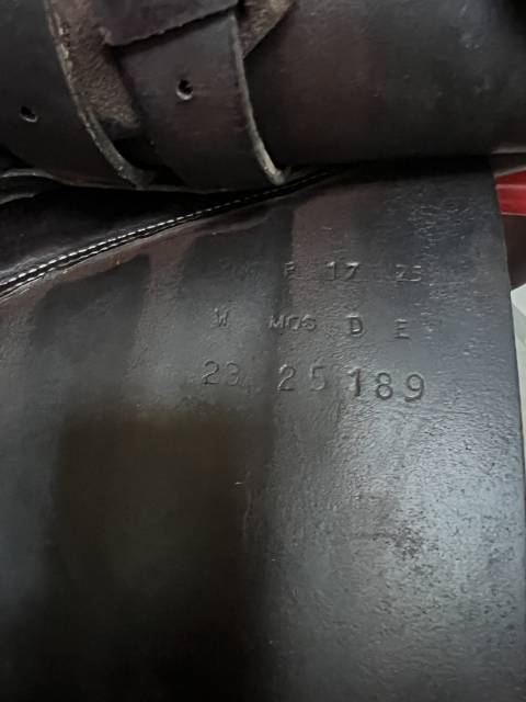 ? &Agrave; VENDRE &ndash; Selle BUTET 2023 &ndash; 17 pouces &ndash; Si&egrave;ge plat