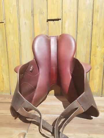 Selle Devoucoux Chiberta O 17,5" &ndash; ann&eacute;e 2021 