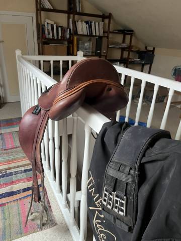 SELLE DE DRESSAGE  TIME RIDER PLATINIUM MODELE MISS YOU