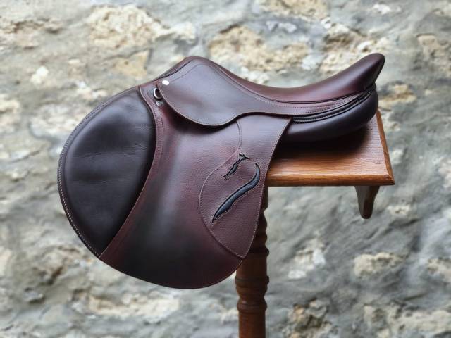 SELLE ANTARES CONNEXION 17&ldquo;