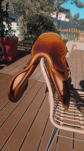 Selle 2GS CWD 16,5 pouces tabac 