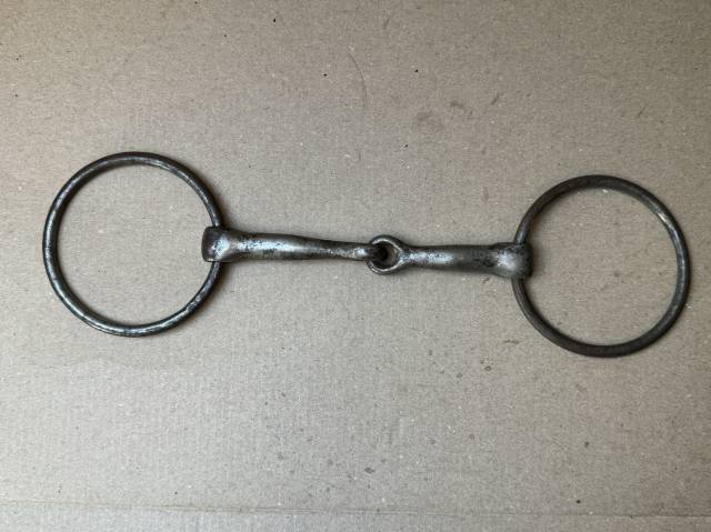 Mors snaffle simple brisure cuivre inutilisable T.125