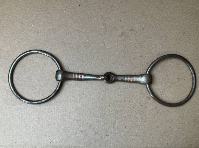 Mors snaffle simple brisure cuivre inutilisable T.125