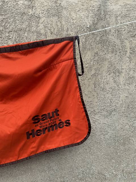 - RARE - Couverture / Chemise polaire Herm&egrave;s Saut Herm&egrave;