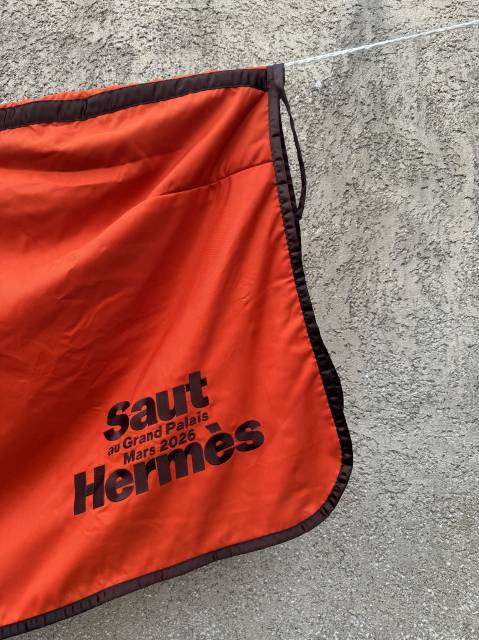 - RARE - Couverture / Chemise polaire Herm&egrave;s Saut Herm&egrave;