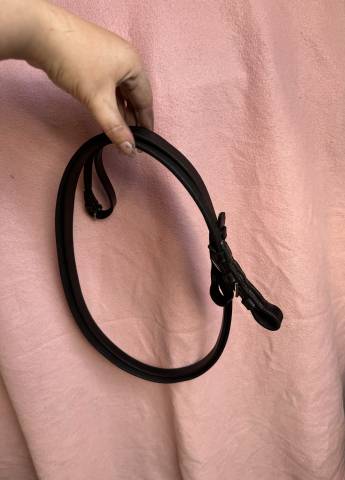 Ensemble bridon demi rond + r&ecirc;nes lisses T. Cob noir